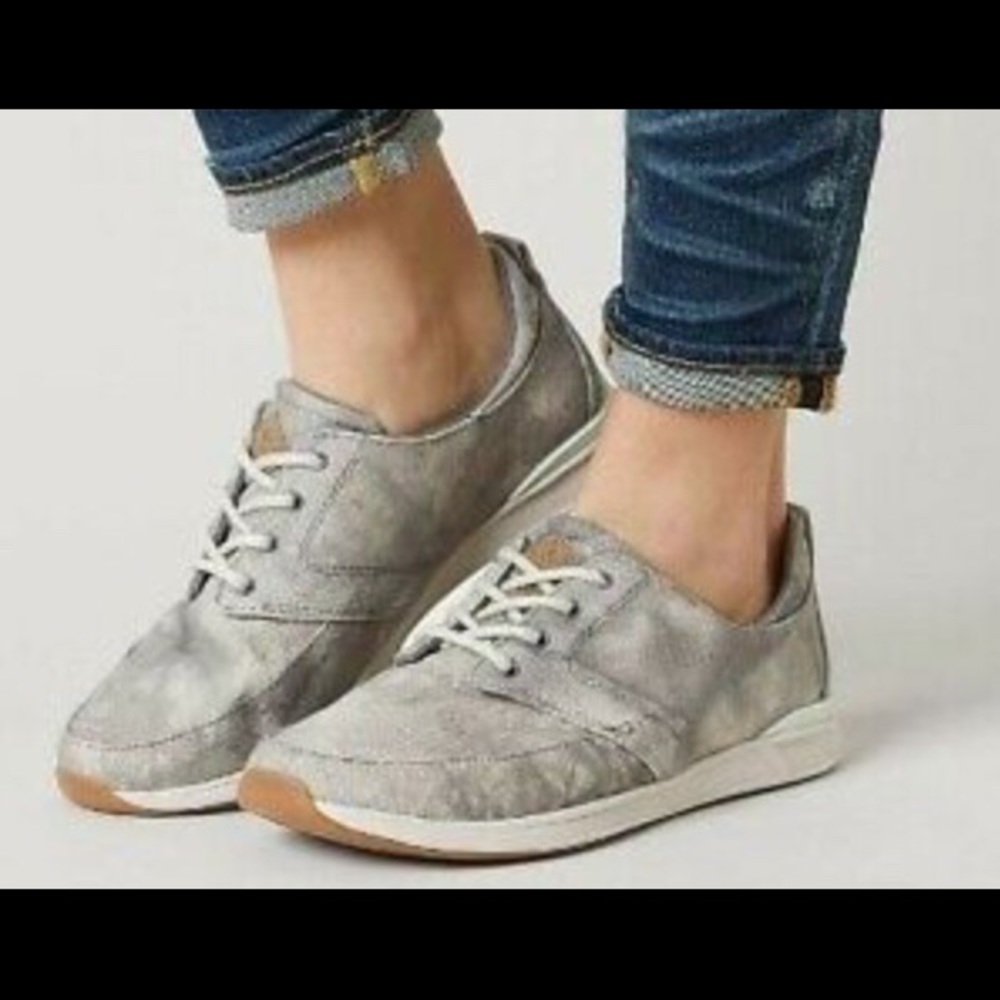 REEF Black&White Tie Dye Rover Low TX Sneaker